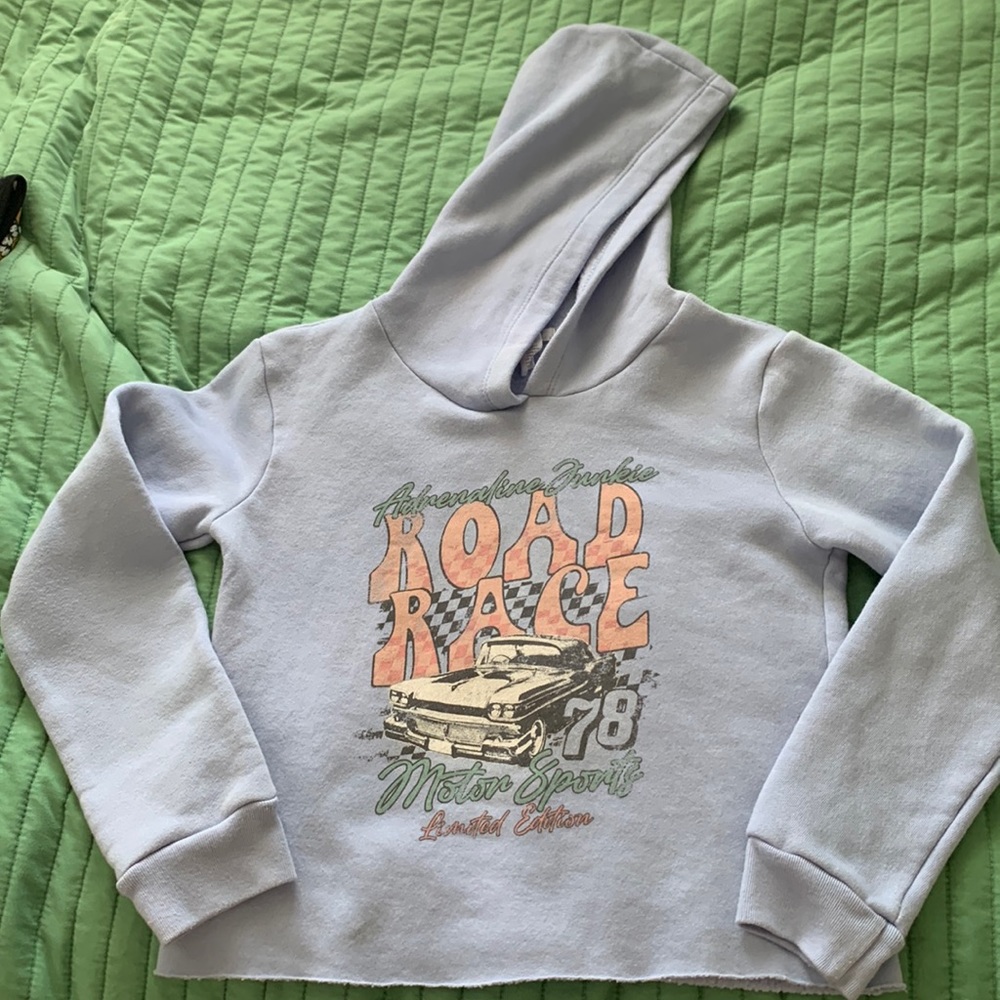 Girls cropped hoodie. Large.